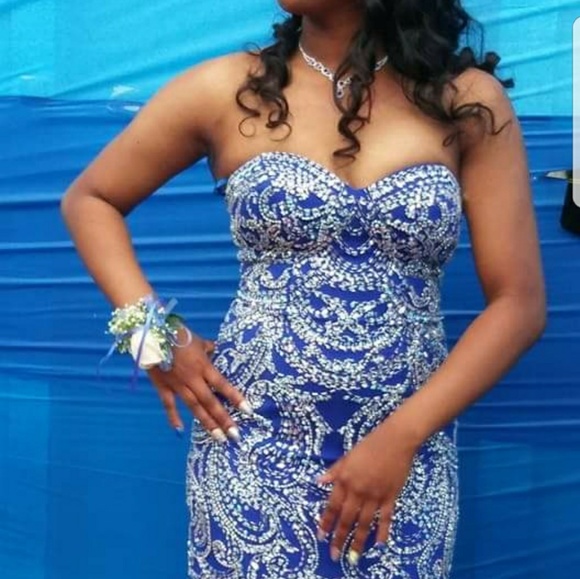 Prom dress - Picture 5 of 7